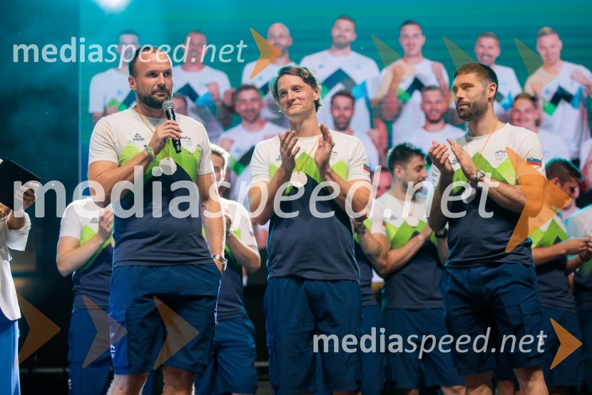  Uroš Zorman, trener, Slovenska rokometna reprezentanca;  Jure Dolenec, rokometaš;  Blaž Janc, rokometašSprejem slovenskih olimpijcev na Kongresnem trgu
