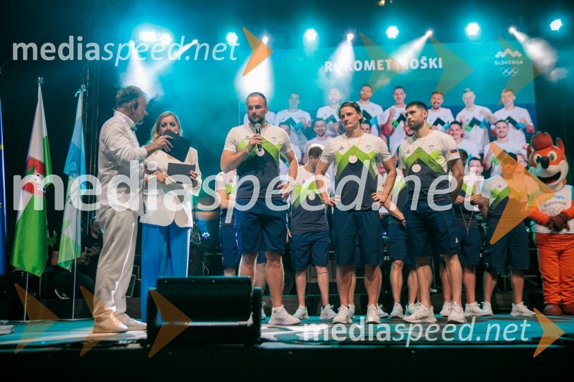  Aleš Smrekar, novinar in dnevni urednik Val202;  Anja Hlača Ferjančič, novinarka, RTV;  Uroš Zorman, trener, Slovenska rokometna reprezentanca;  Jure Dolenec, rokometaš;  Blaž Janc, rokometašSprejem slovenskih olimpijcev na Kongresnem trgu