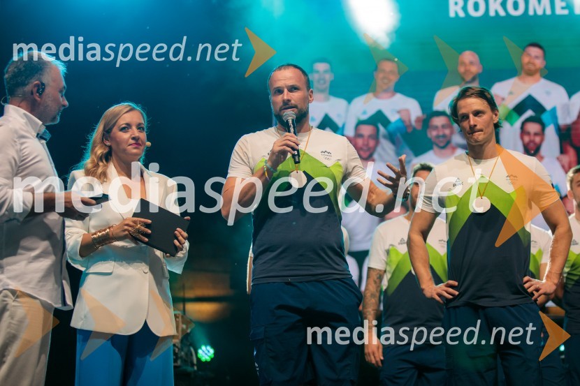  Aleš Smrekar, novinar in dnevni urednik Val202;  Anja Hlača Ferjančič, novinarka, RTV;  Uroš Zorman, trener, Slovenska rokometna reprezentanca;  Jure Dolenec, rokometašSprejem slovenskih olimpijcev na Kongresnem trgu