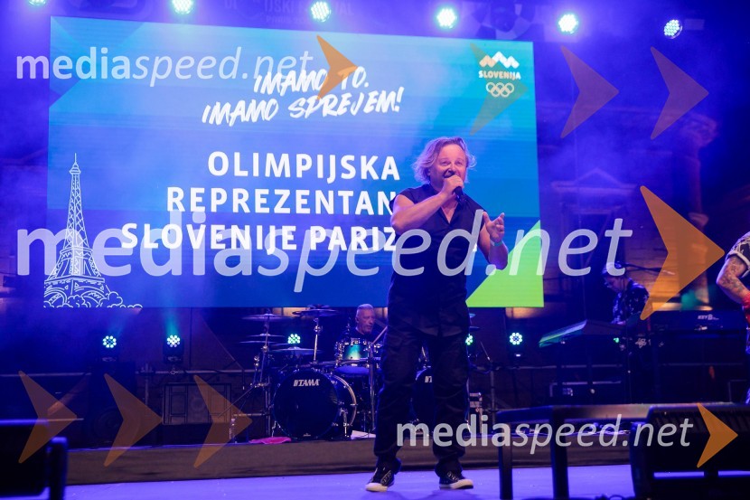  Matjaž Jelen, pevec, skupina Šank RockSprejem slovenskih olimpijcev na Kongresnem trgu