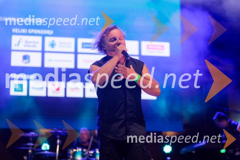  Matjaž Jelen, pevec, skupina Šank RockSprejem slovenskih olimpijcev na Kongresnem trgu