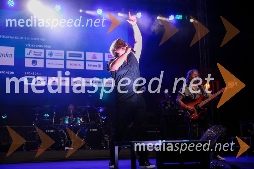  Matjaž Jelen, pevec, skupina Šank RockSprejem slovenskih olimpijcev na Kongresnem trgu