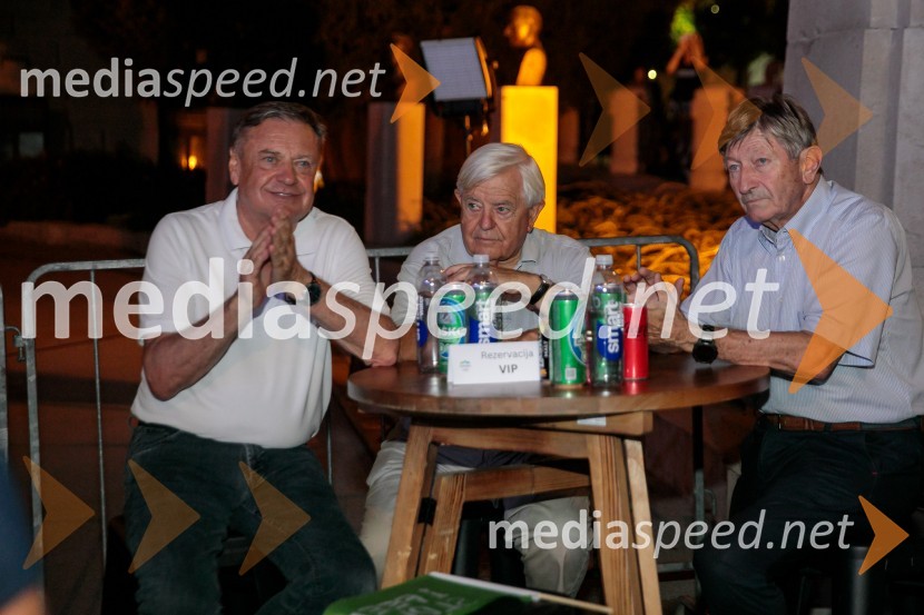  Zoran Janković, župan, Mestna občina Ljubljana;  Milan Kučan, nekdanji predsednik Republike Slovenije;  Geza  VogrinčičSprejem slovenskih olimpijcev na Kongresnem trgu