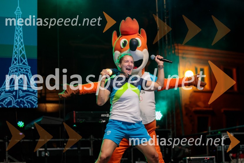  Andreja Leški, judoistkaSprejem slovenskih olimpijcev na Kongresnem trgu