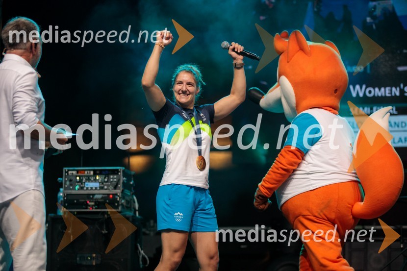  Andreja Leški, judoistkaSprejem slovenskih olimpijcev na Kongresnem trgu