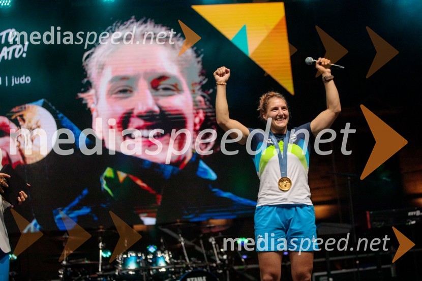  Andreja Leški, judoistkaSprejem slovenskih olimpijcev na Kongresnem trgu