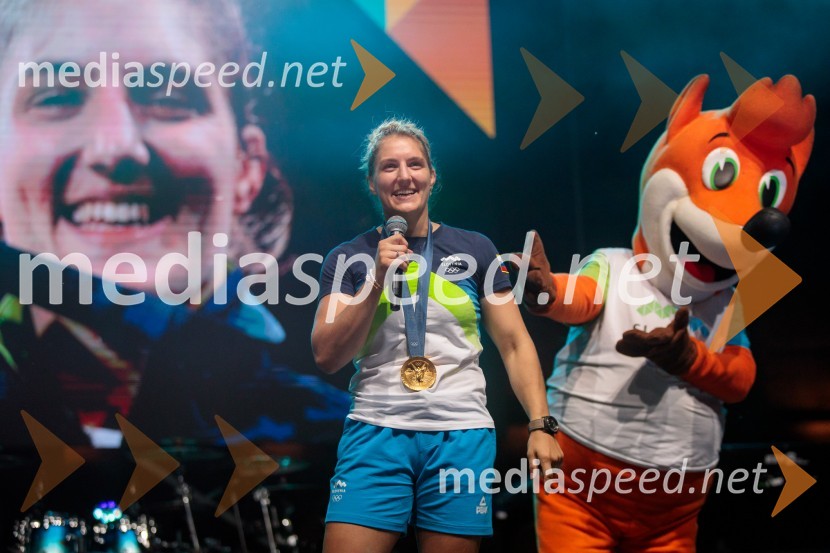  Andreja Leški, judoistkaSprejem slovenskih olimpijcev na Kongresnem trgu