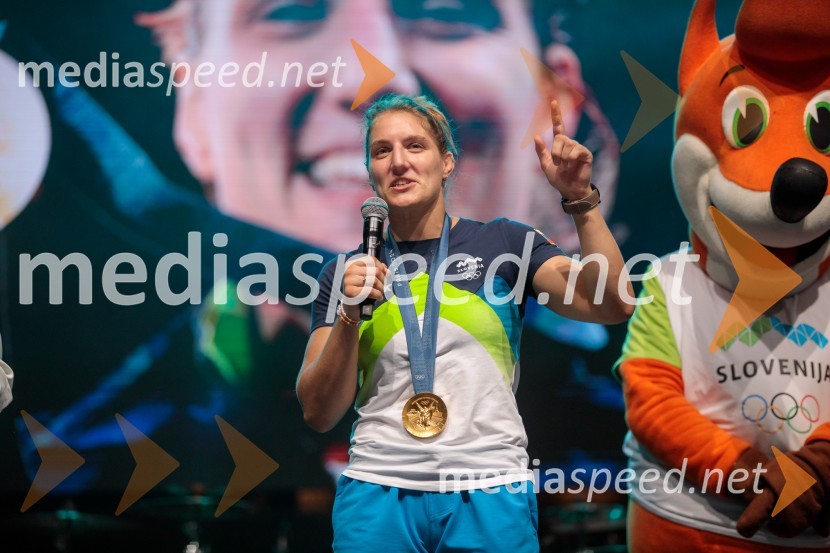  Andreja Leški, judoistkaSprejem slovenskih olimpijcev na Kongresnem trgu
