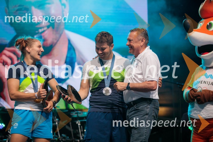  Andreja Leški, judoistka;  Toni Vodišek, kajtar;  Zoran Janković, župan, Mestna občina LjubljanaSprejem slovenskih olimpijcev na Kongresnem trgu