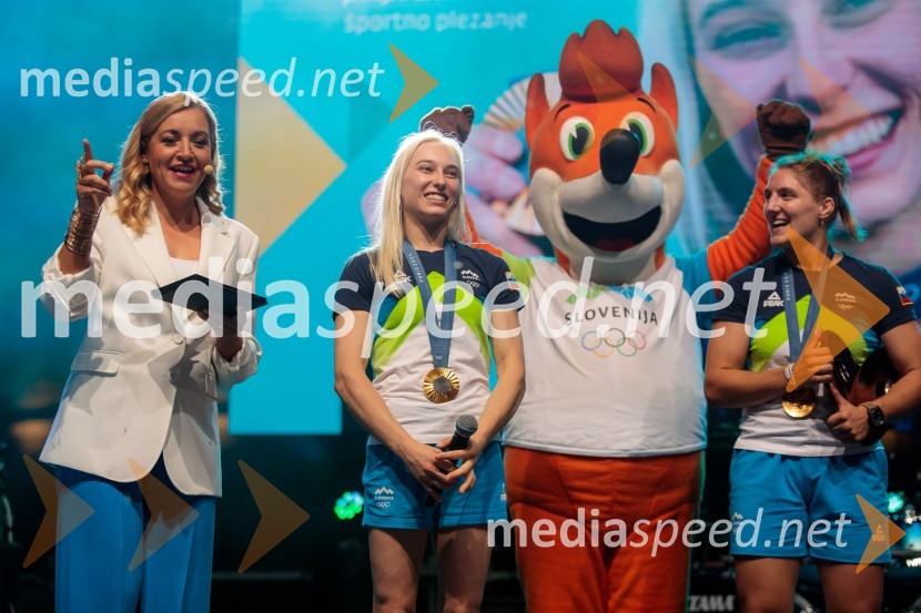  Anja Hlača Ferjančič, novinarka, RTV;  Janja Garnbret, športna plezalka;  Andreja Leški, judoistkaSprejem slovenskih olimpijcev na Kongresnem trgu