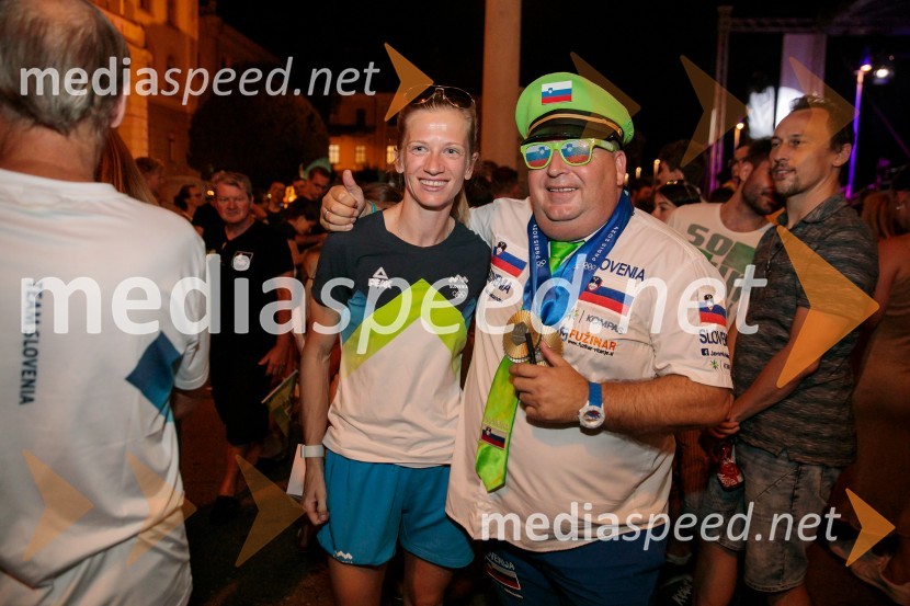  ... ;  Aleksander Javornik, navijačSprejem slovenskih olimpijcev na Kongresnem trgu