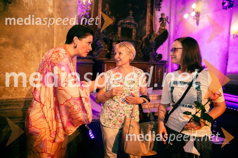  Nuška Drašček, pevka;  ... ;  ... Marko Hatlak in Nuška Drašček na 72. Ljubljana Festivalu