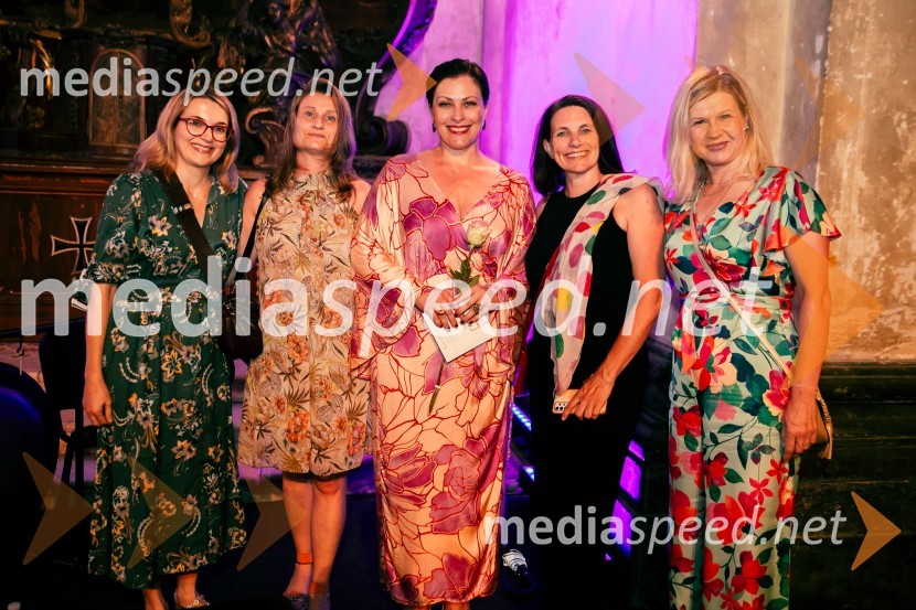  ... ;  ... ;  Nuška Drašček, pevka;  ... ;  ... Marko Hatlak in Nuška Drašček na 72. Ljubljana Festivalu