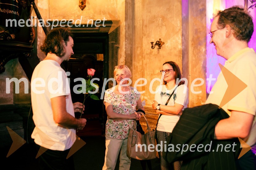  Marko Hatlak, harmonikar;  ... ;  ... ;  ... Marko Hatlak in Nuška Drašček na 72. Ljubljana Festivalu