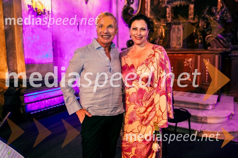   Igor  Jelen-Iggy, Hiša umetnosti IGEN Celje;  Nuška Drašček, pevkaMarko Hatlak in Nuška Drašček na 72. Ljubljana Festivalu