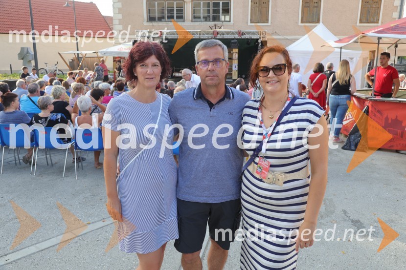  Mihaela Osrajnik;  Janez Osrajnik, podžupan, Občina Ruše;  Lucija Smolnik, direktor festivalaVlado Novak: Gajaš, arestant, Letni oder Ruše