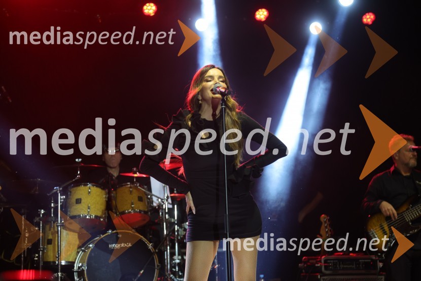  Severina Vučković, pevkaSeverina navdušila na festivalu Letni oder Ruše