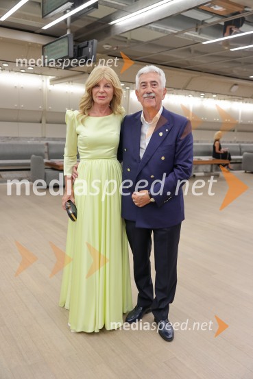  Darja Kuhar Kotnik, soustanoviteljica in podpredsednica Društva za zdravje naroda;  Rajko Kotnik, bivši poslovni direktor Cankarjevega doma, dosedanji predsednik Lions kluba Ljubljana RožnikGala večer svetovnih baletnih zvezd na Ljubljana Festivalu