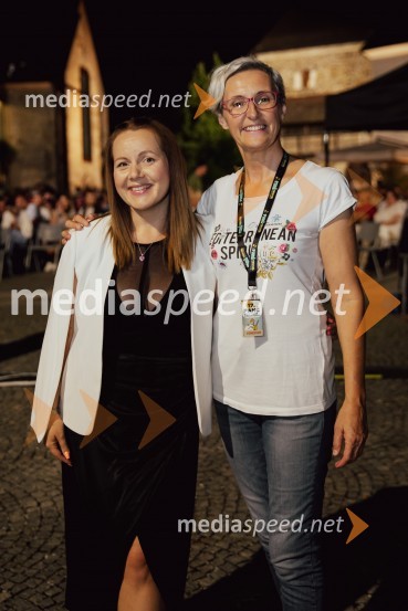  Tanja Kocman, stand up komičarka;  Lucija  Ćirović, stand up komičarka17. Panč festival, 1.dan