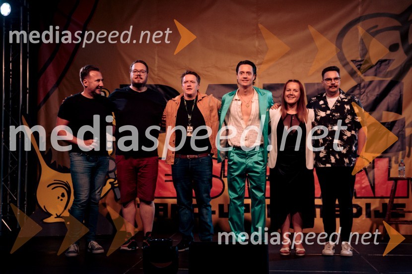  Robert Goter, harmonikar;  Sašo Stare, stand up komik, voditelj;  Uroš Kuzman, stand up komik;  Domen Valič, igralec;  Tanja Kocman, stand up komičarka;  Alen Mastnak, stand up komik17. Panč festival, 1.dan