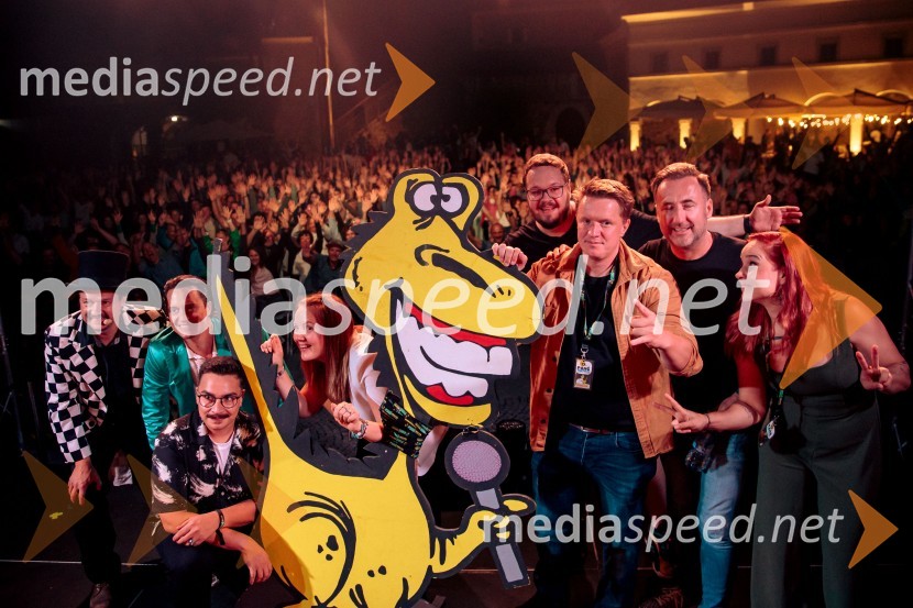  Andrej  Težak-Tešky, stand-up komik, manager, producent, tekač na dolge proge in dobrodelnež;  Domen Valič, igralec;  Alen Mastnak, stand up komik;  Tanja Kocman, stand up komičarka;  Sašo Stare, stand up komik, voditelj;  Uroš Kuzman, stand up komik;  Robert Goter, harmonikar;  Maja Monrue, pisateljica in producentka17. Panč festival, 1.dan