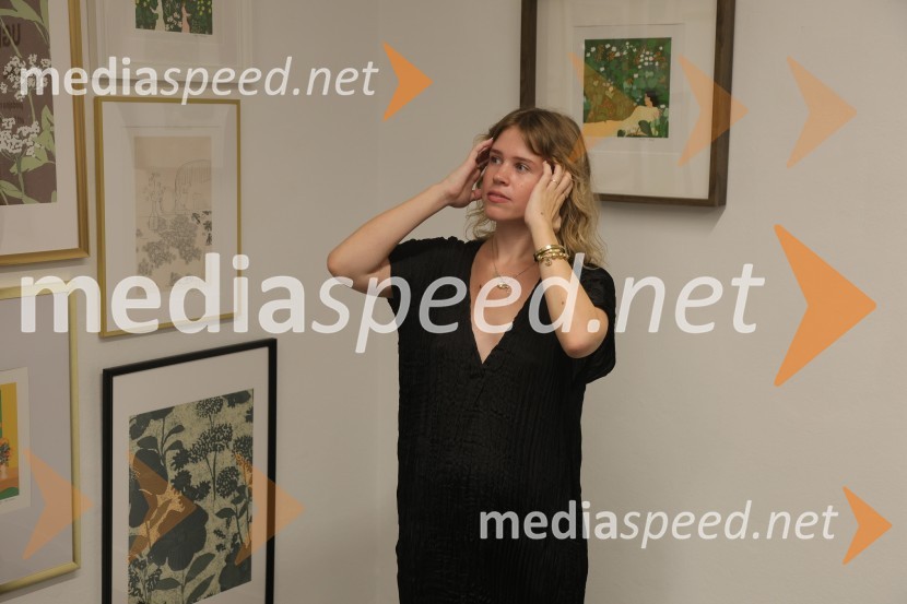  Alja Horvat, oblikovalka in ilustratorka Odprtje nove razstave ilustratorke Alje Horvat