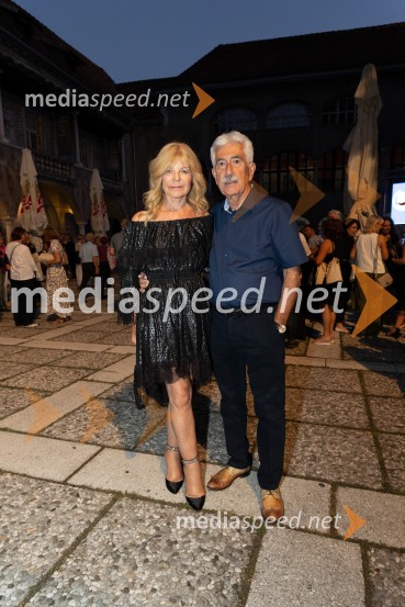  Darja Kuhar Kotnik, soustanoviteljica in podpredsednica Društva za zdravje naroda;  Rajko Kotnik, bivši poslovni direktor Cankarjevega doma, dosedanji predsednik Lions kluba Ljubljana RožnikOto Pestner & Moje dame na 72. Ljubljana Festivalu