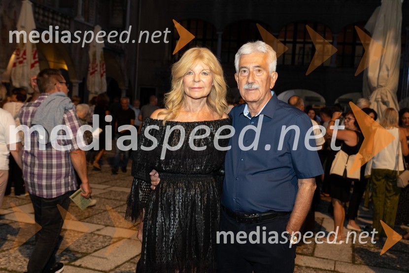 Darja Kuhar Kotnik, soustanoviteljica in podpredsednica Društva za zdravje naroda;  Rajko Kotnik, bivši poslovni direktor Cankarjevega doma, dosedanji predsednik Lions kluba Ljubljana RožnikOto Pestner & Moje dame na 72. Ljubljana Festivalu