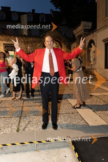  Marijan Zlobec, novinar, kritikOto Pestner & Moje dame na 72. Ljubljana Festivalu