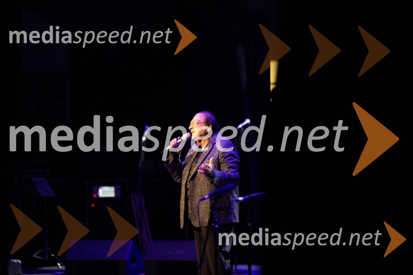  Oto Pestner, pevecOto Pestner & Moje dame na 72. Ljubljana Festivalu