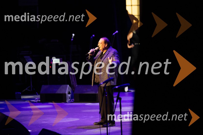  Oto Pestner, pevecOto Pestner & Moje dame na 72. Ljubljana Festivalu