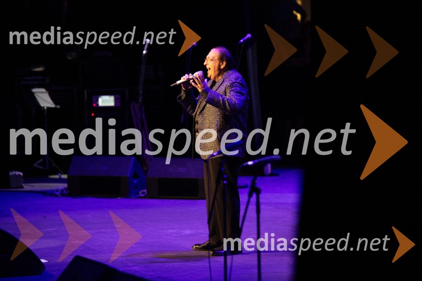  Oto Pestner, pevecOto Pestner & Moje dame na 72. Ljubljana Festivalu