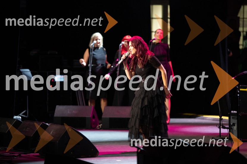  Irena Vrčkovnik, pevkaOto Pestner & Moje dame na 72. Ljubljana Festivalu