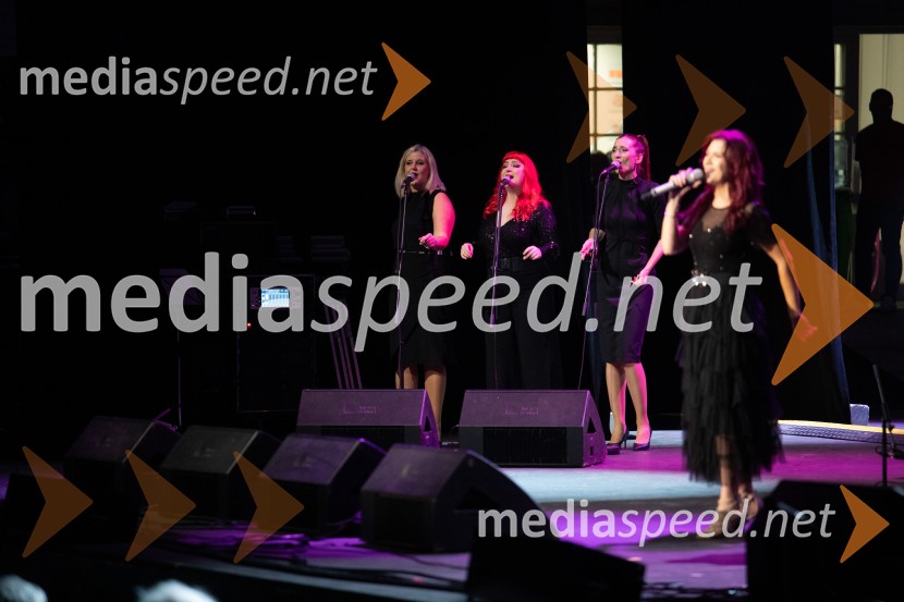  Irena Vrčkovnik, pevkaOto Pestner & Moje dame na 72. Ljubljana Festivalu