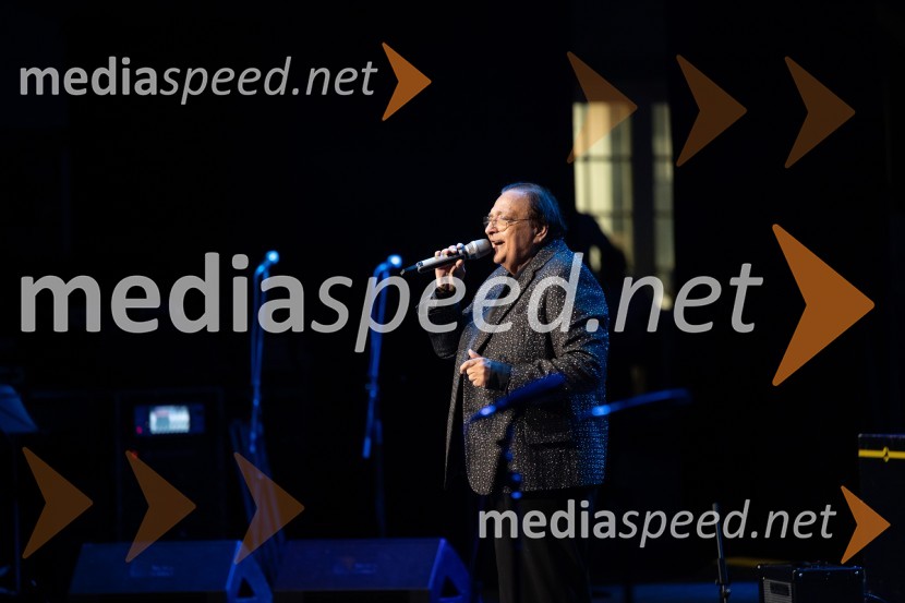  Oto Pestner, pevecOto Pestner & Moje dame na 72. Ljubljana Festivalu