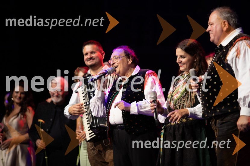  ... ;  ... ;  Oto Pestner, pevec;  ... ;  ... Oto Pestner & Moje dame na 72. Ljubljana Festivalu