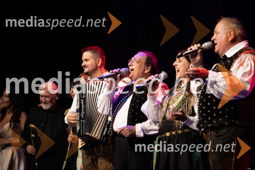  ... ;  ... ;  Oto Pestner, pevec;  ... ;  ... Oto Pestner & Moje dame na 72. Ljubljana Festivalu