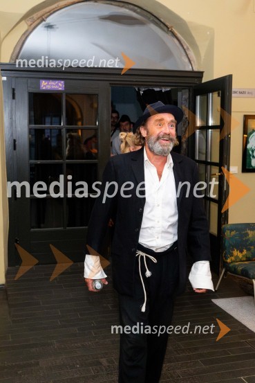  Janez Škof, igralecČompe in Katalena na festivalu Noči v stari Ljubljani