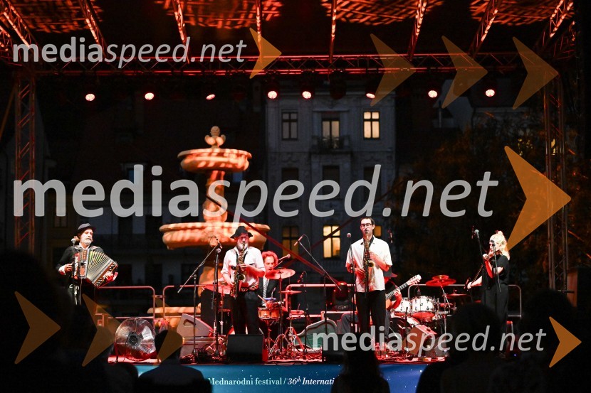  Janez Škof, igralec;  Žiga Saksida, igralec;  ... Čompe in Katalena na festivalu Noči v stari Ljubljani