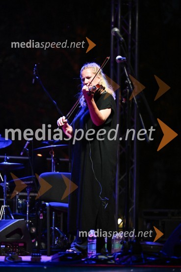  Neža Zinaić, ČompeČompe in Katalena na festivalu Noči v stari Ljubljani