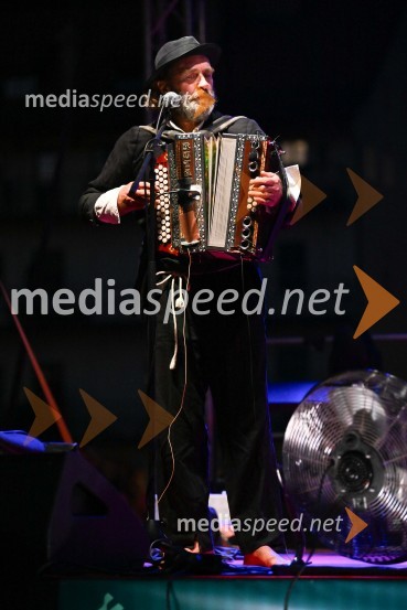  Janez Škof, igralecČompe in Katalena na festivalu Noči v stari Ljubljani