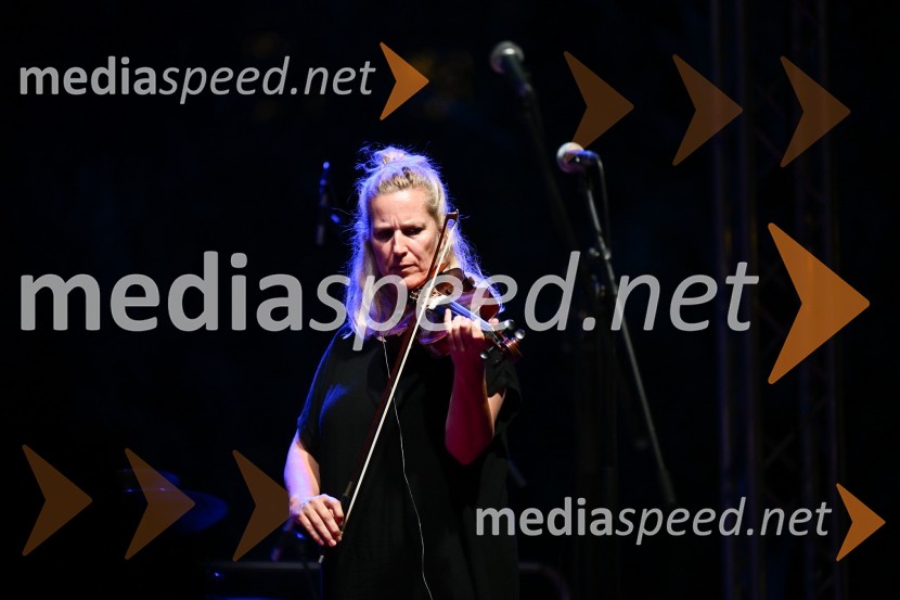  Neža Zinaić, ČompeČompe in Katalena na festivalu Noči v stari Ljubljani