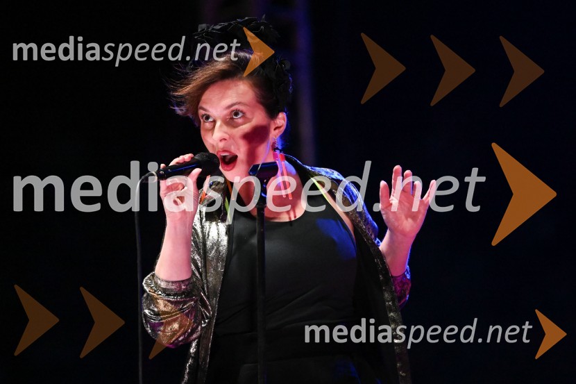  Vesna Zornik, pevka, skupina KatalenaČompe in Katalena na festivalu Noči v stari Ljubljani