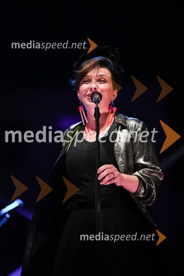  Vesna Zornik, pevka, skupina KatalenaČompe in Katalena na festivalu Noči v stari Ljubljani