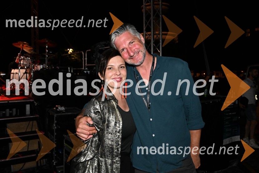  Vesna Zornik, pevka, skupina Katalena;  ... Čompe in Katalena na festivalu Noči v stari Ljubljani