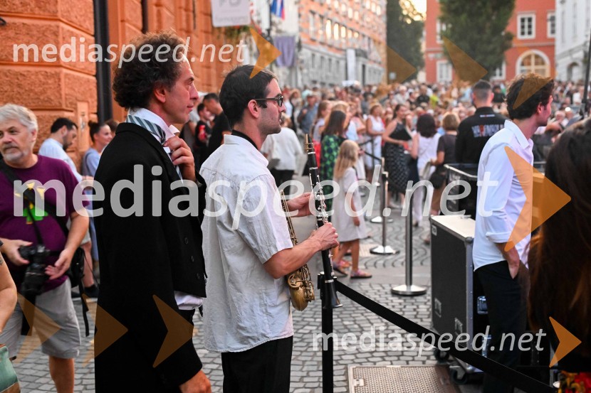  Marjan Stanič Stanič, bobnar, Čompe;  ... Čompe in Katalena na festivalu Noči v stari Ljubljani