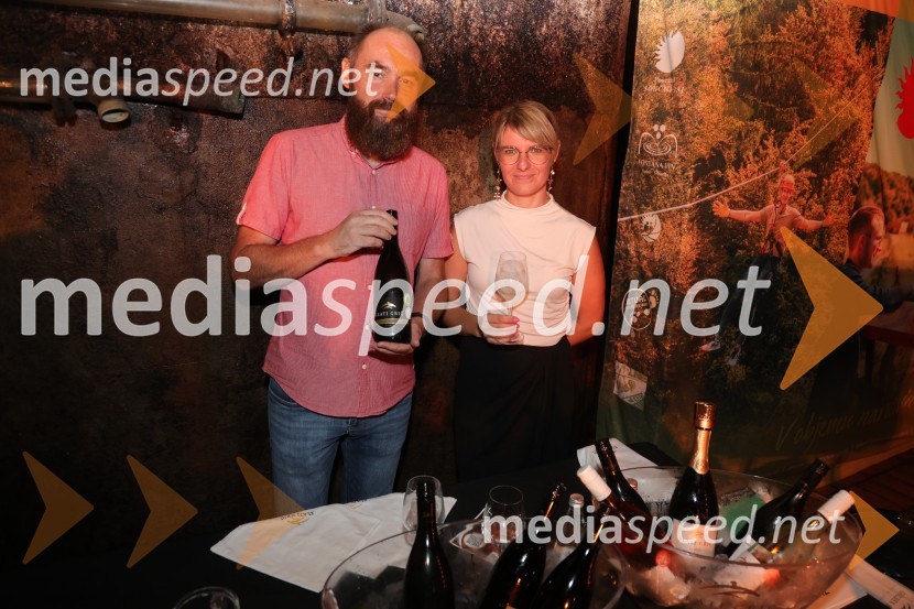 Prvi podzemni vinski festival v Vinagovi kleti