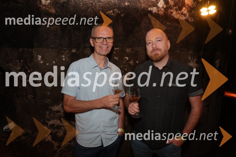 Prvi podzemni vinski festival v Vinagovi kleti