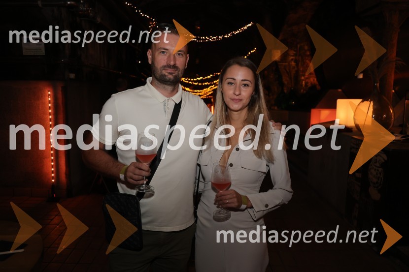 Prvi podzemni vinski festival v Vinagovi kleti