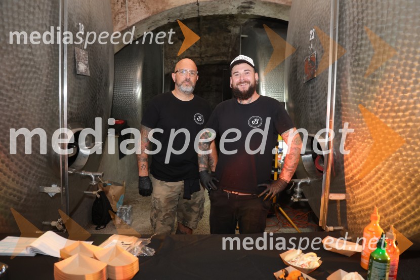 Prvi podzemni vinski festival v Vinagovi kleti